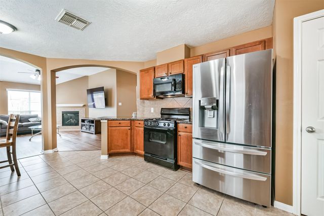 16 Morro Bay Drive, Manvel, TX 77578