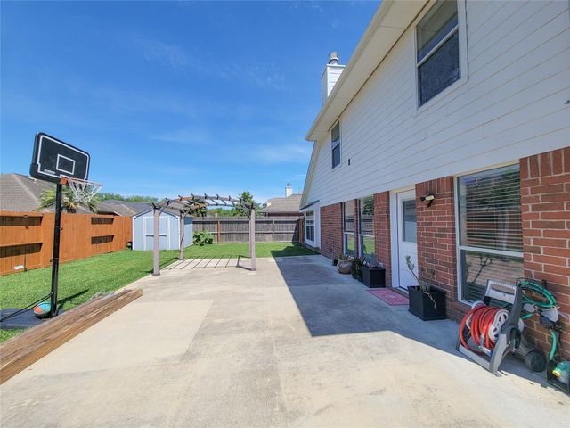 4112 Seminole Drive, Pearland, TX 77584