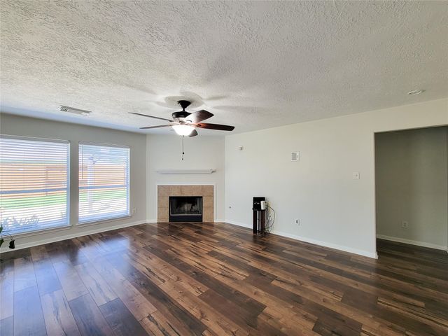 4112 Seminole Drive, Pearland, TX 77584