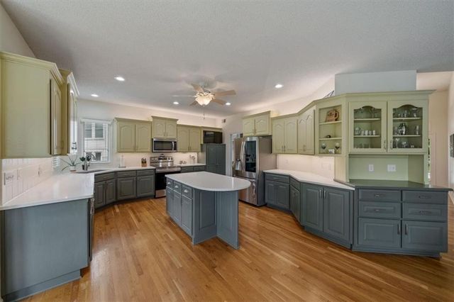 7326 Charles Street, Shawnee, KS 66216