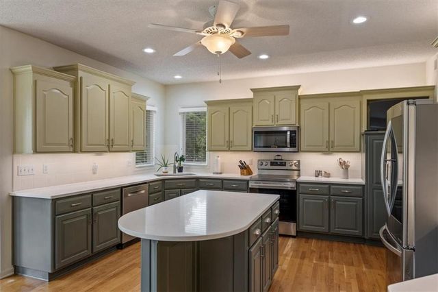 7326 Charles Street, Shawnee, KS 66216