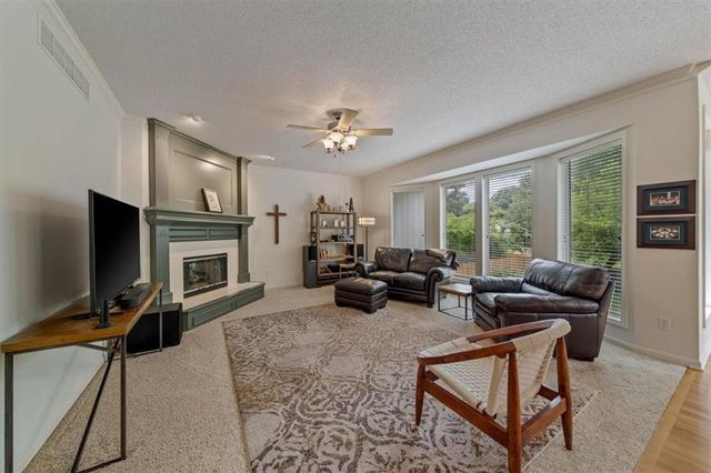 7326 Charles Street, Shawnee, KS 66216