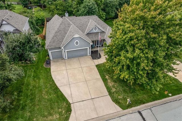 7326 Charles Street, Shawnee, KS 66216