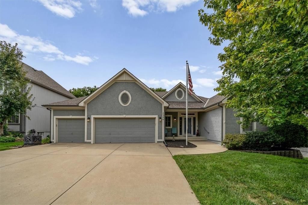 7326 Charles Street, Shawnee, KS 66216