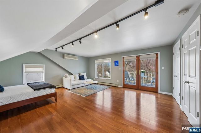 453 Fort Lee Road, Leonia, NJ 07605