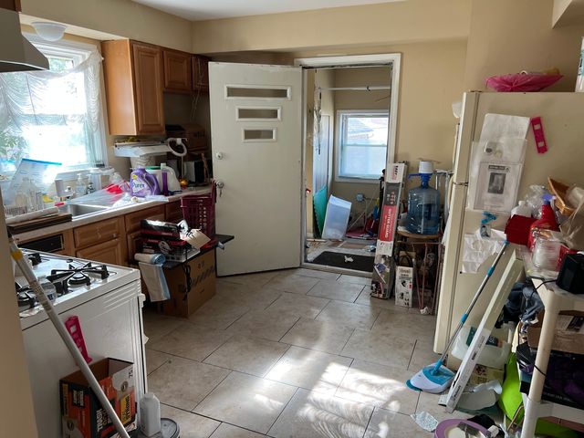 13150 S Houston Avenue, Chicago, IL 60633