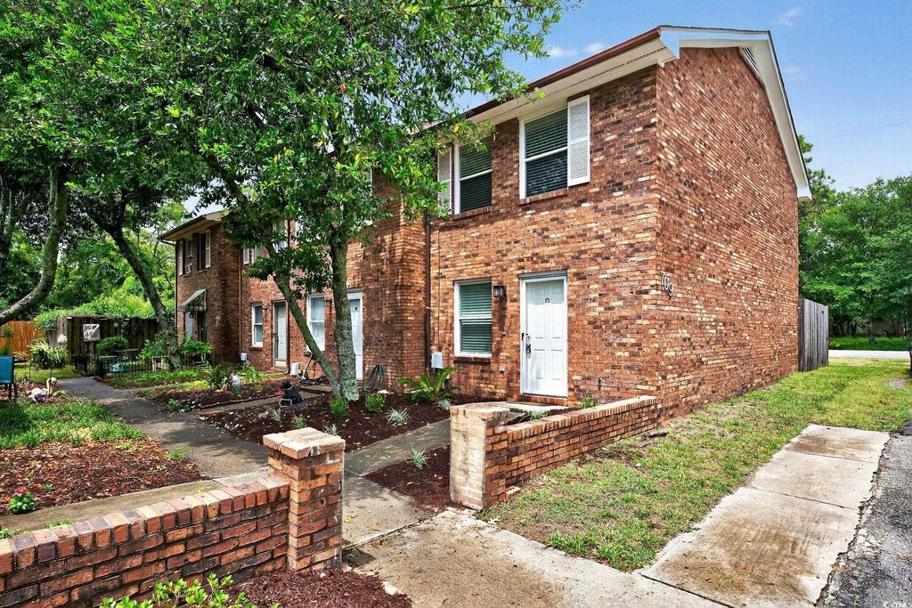 709 26th Ave S Apt M, North Myrtle Beach, SC 29582