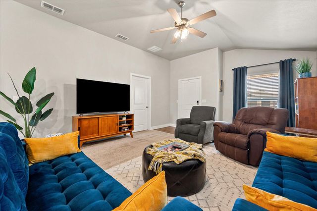 13816 Red Springs Avenue, Lubbock, TX 79423