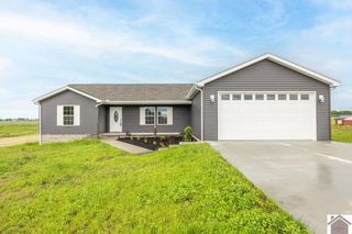 501 Twin Hills Rd # 2, Mayfield, KY 42066