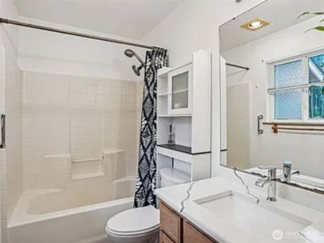 29428 85th Avenue Ct S, Roy, WA 98580