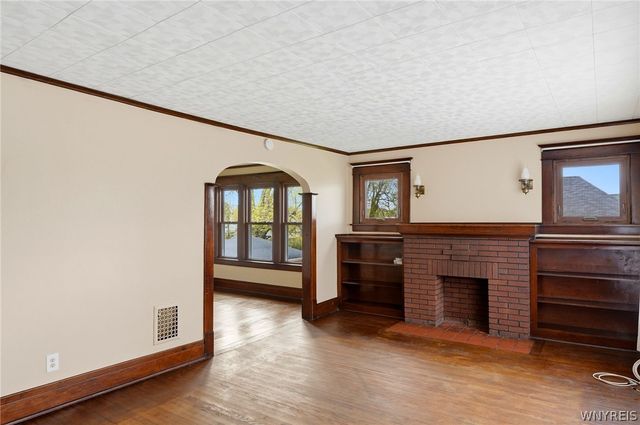 85 Carlyle Avenue, Buffalo, NY 14220