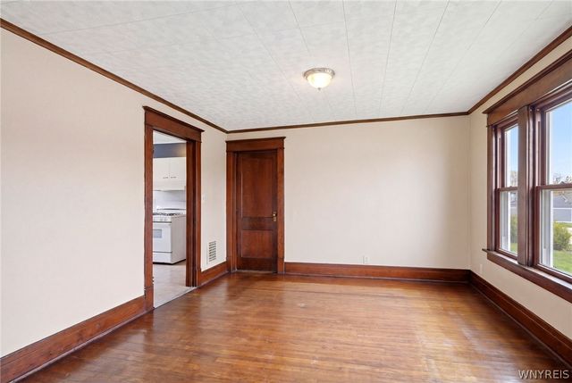 85 Carlyle Avenue, Buffalo, NY 14220