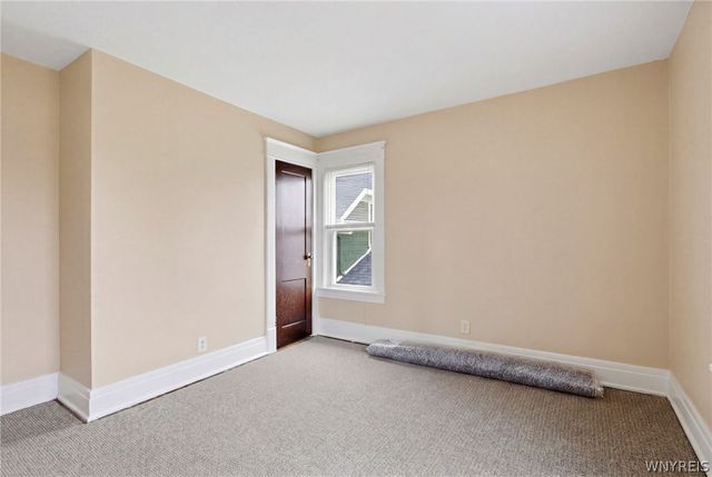 85 Carlyle Avenue, Buffalo, NY 14220