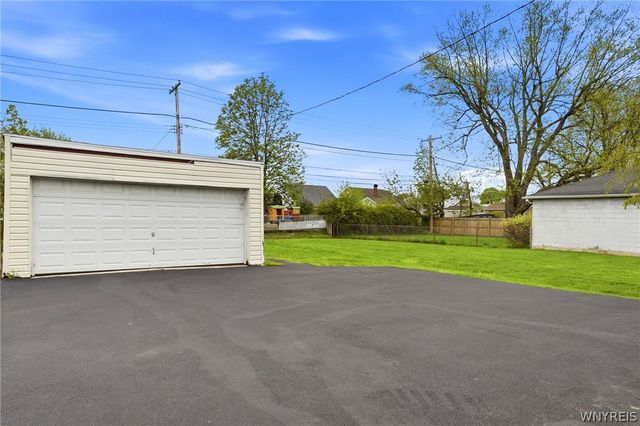 85 Carlyle Avenue, Buffalo, NY 14220