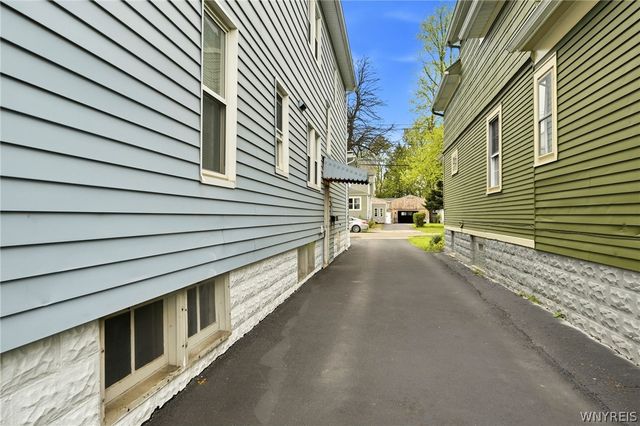 85 Carlyle Avenue, Buffalo, NY 14220