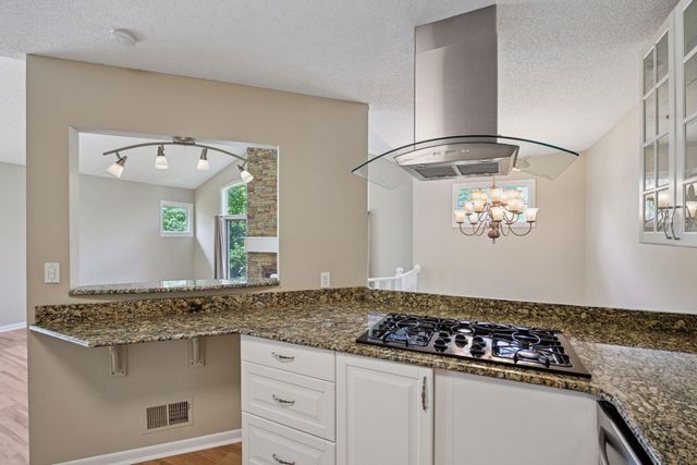 14170 Westridge Drive, Eden Prairie, MN 55347