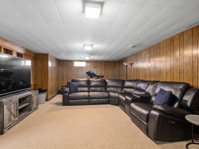 2844 W 100th Place, Evergreen Park, IL 60805