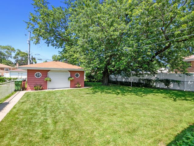2844 W 100th Place, Evergreen Park, IL 60805
