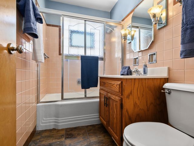 2844 W 100th Place, Evergreen Park, IL 60805