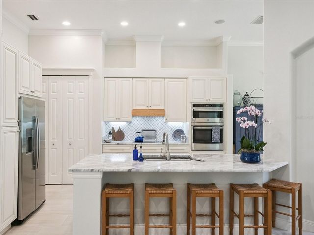 20538 QUEEN ALEXANDRA DRIVE, Leesburg, FL 34748
