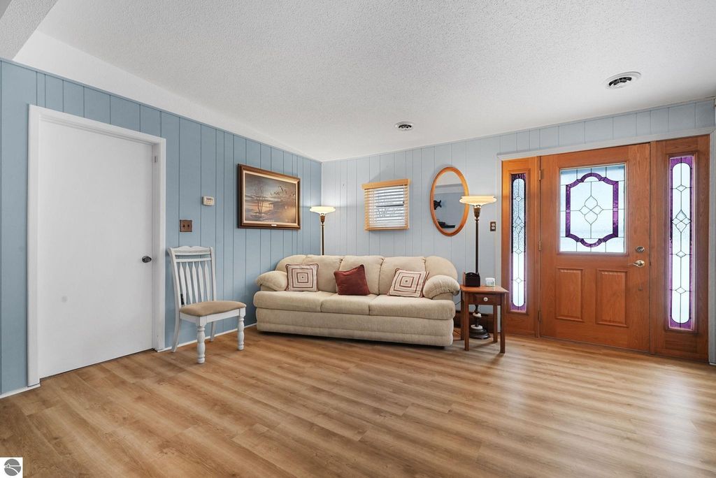 Image 15 of property listing at 224 W Lake Drive, Cadillac, MI 49601