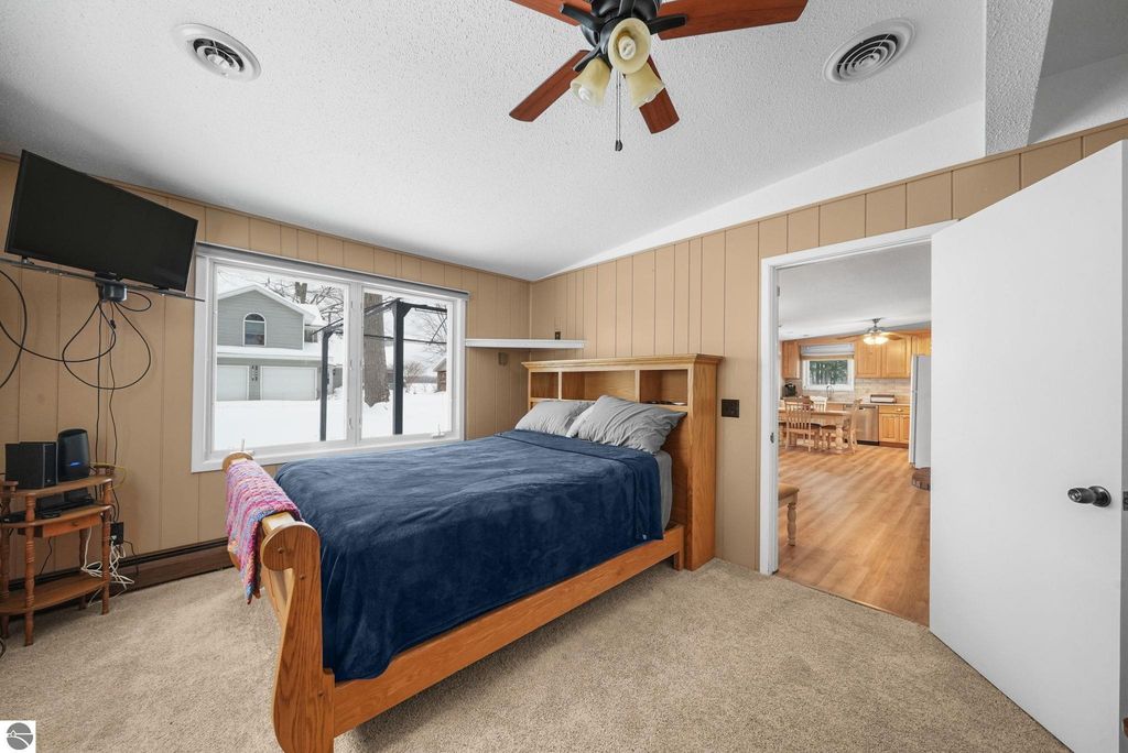 Image 19 of property listing at 224 W Lake Drive, Cadillac, MI 49601