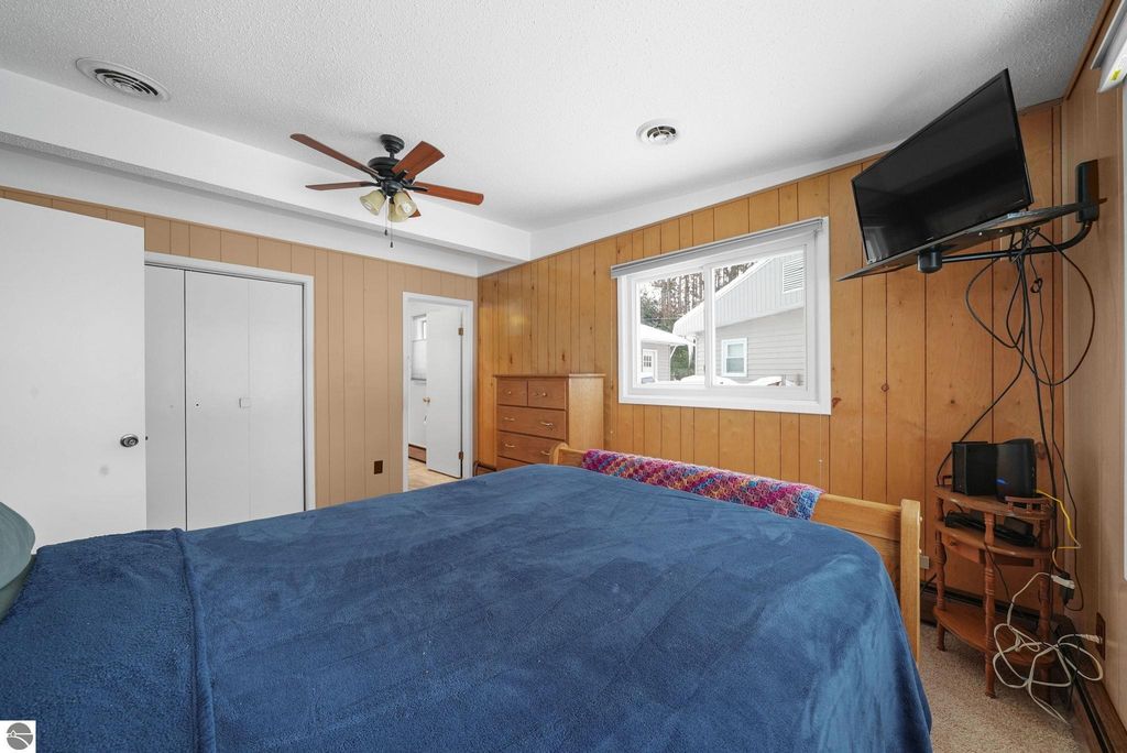 Image 20 of property listing at 224 W Lake Drive, Cadillac, MI 49601