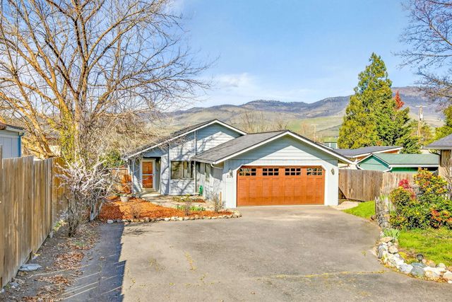 239 E Hersey Street, Ashland, OR 97520