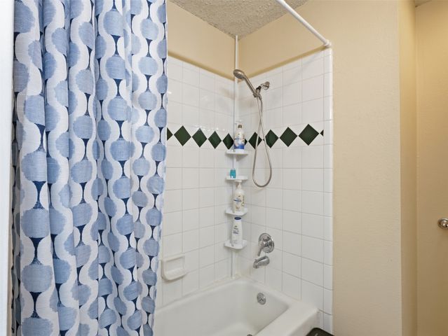 6100 Melody Lane, Watauga, TX 76148