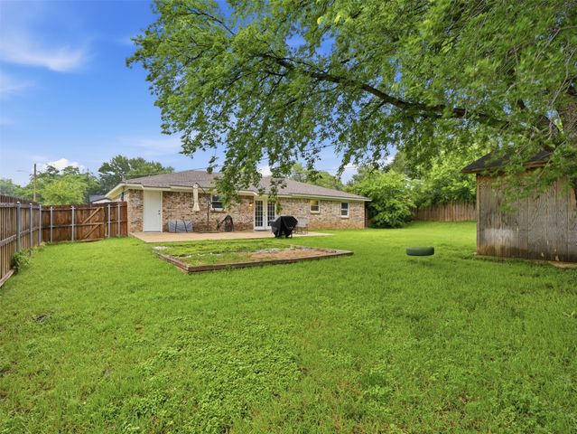 6100 Melody Lane, Watauga, TX 76148
