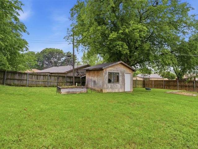 6100 Melody Lane, Watauga, TX 76148