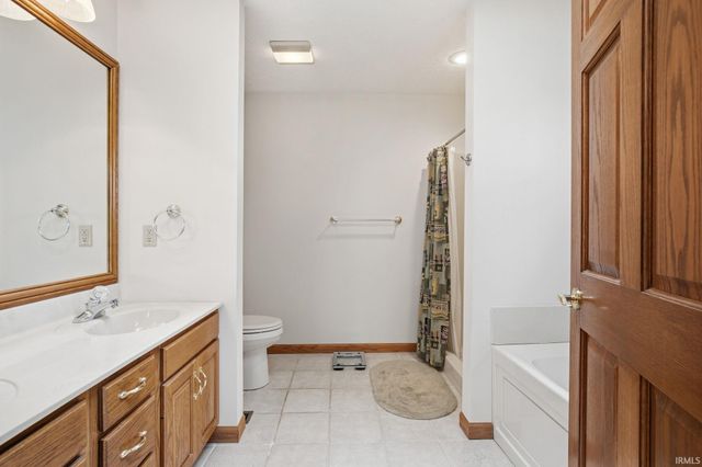 123 Hopkins Court, Tipton, IN 46072