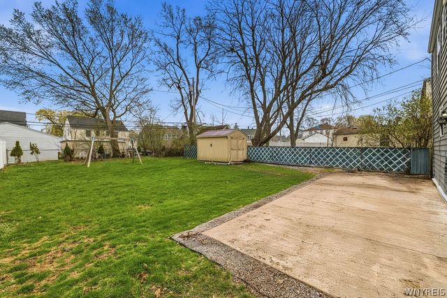955 Beach Road, Cheektowaga, NY 14225