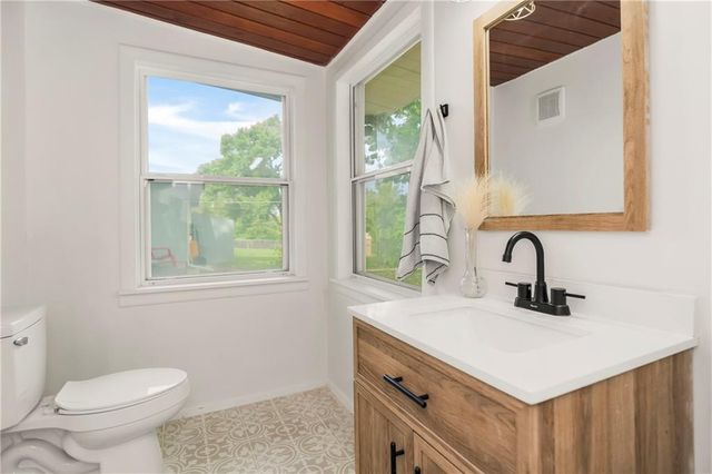 11120 E 35th Terrace, Independence, MO 64052
