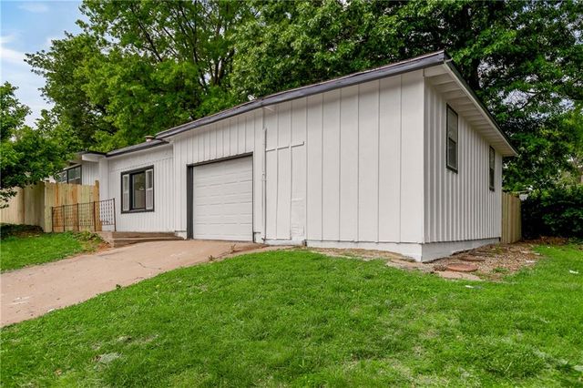 11120 E 35th Terrace, Independence, MO 64052