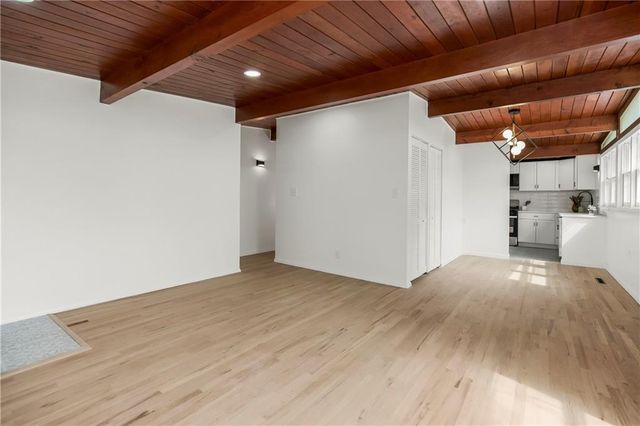 11120 E 35th Terrace, Independence, MO 64052