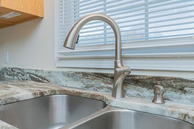 8915 Linwood Southmont Road, Lexington, NC 27292