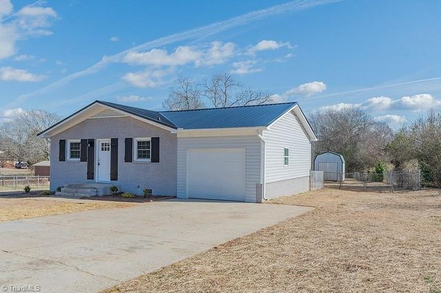 8915 Linwood Southmont Road, Lexington, NC 27292