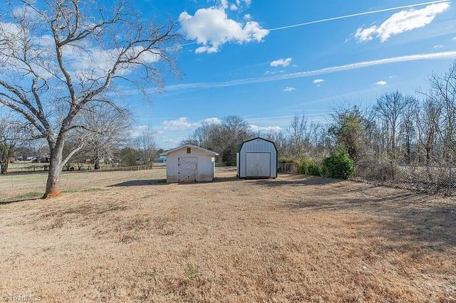 8915 Linwood Southmont Road, Lexington, NC 27292