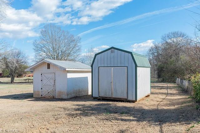 8915 Linwood Southmont Road, Lexington, NC 27292