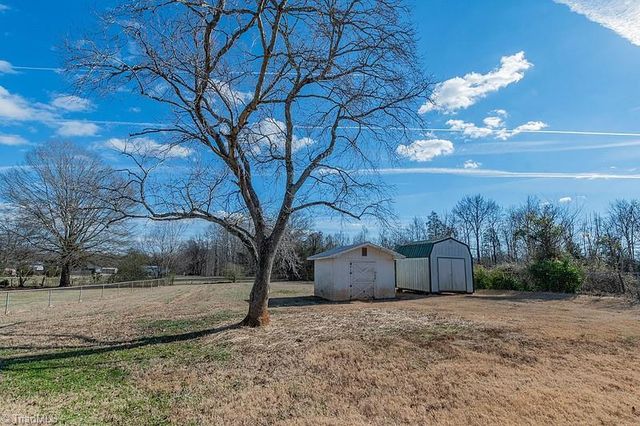 8915 Linwood Southmont Road, Lexington, NC 27292