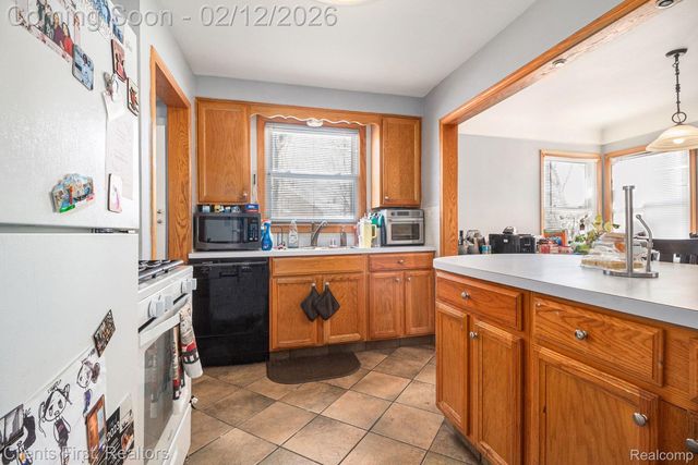 23306 Tireman Street, Dearborn Heights, MI 48127