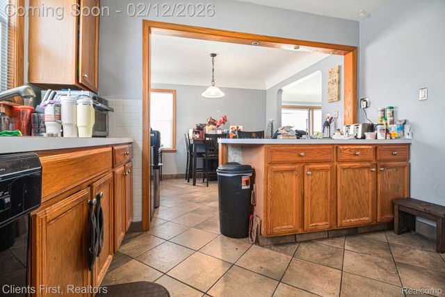 23306 Tireman Street, Dearborn Heights, MI 48127