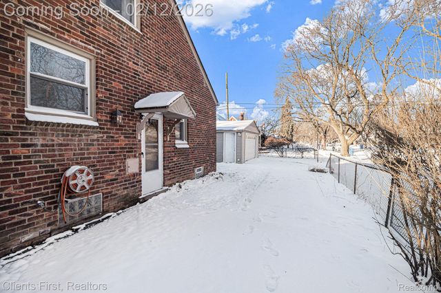 23306 Tireman Street, Dearborn Heights, MI 48127