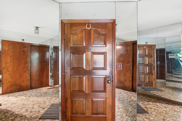 3155 Griggsview Court, Columbus, OH 43221
