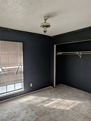 6925 Sandstone Court, Fort Worth, TX 76120