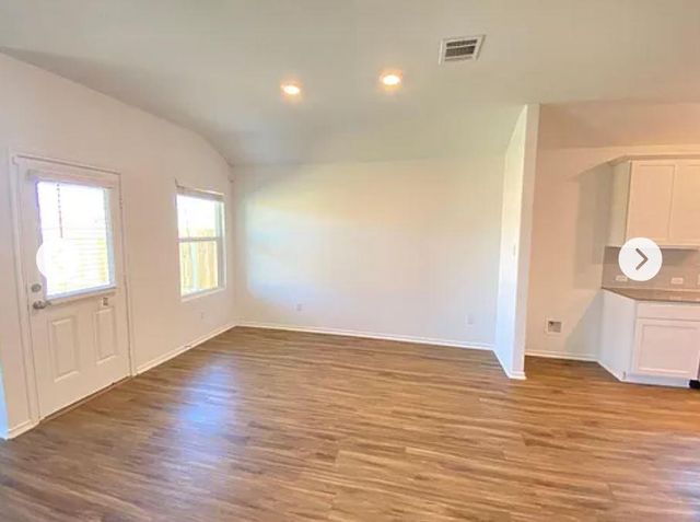 212 Montego ST, Hutto, TX 78634