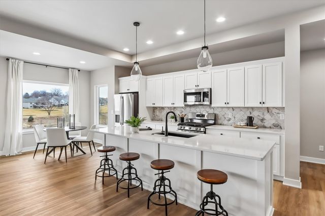 3215 Sunflower Street, Ely, IA 52227