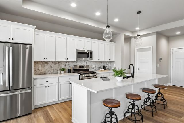 3215 Sunflower Street, Ely, IA 52227