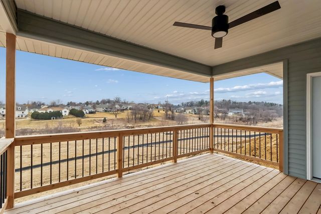 3215 Sunflower Street, Ely, IA 52227